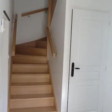 Country house En Pierres Avec Poele Et Animaux Admis *