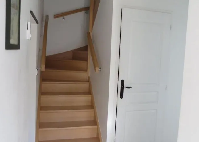 Semesterbostad En Pierres Avec Poele Et Animaux Admis - Fr-1-653-79 *