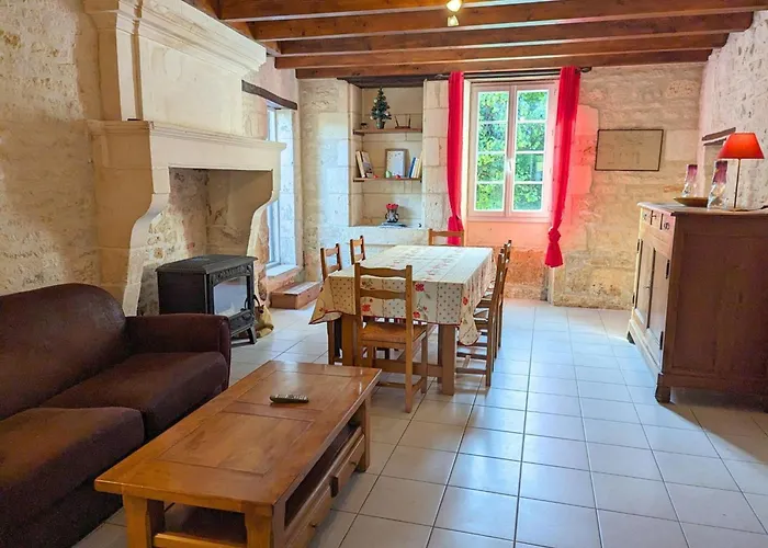 En Pierres Avec Poele Et Animaux Admis - Fr-1-653-79 Semesterbostad Asnières-sur-Nouère