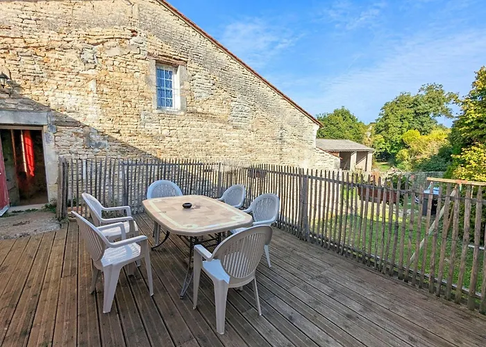 Semesterbostad En Pierres Avec Poele Et Animaux Admis - Fr-1-653-79